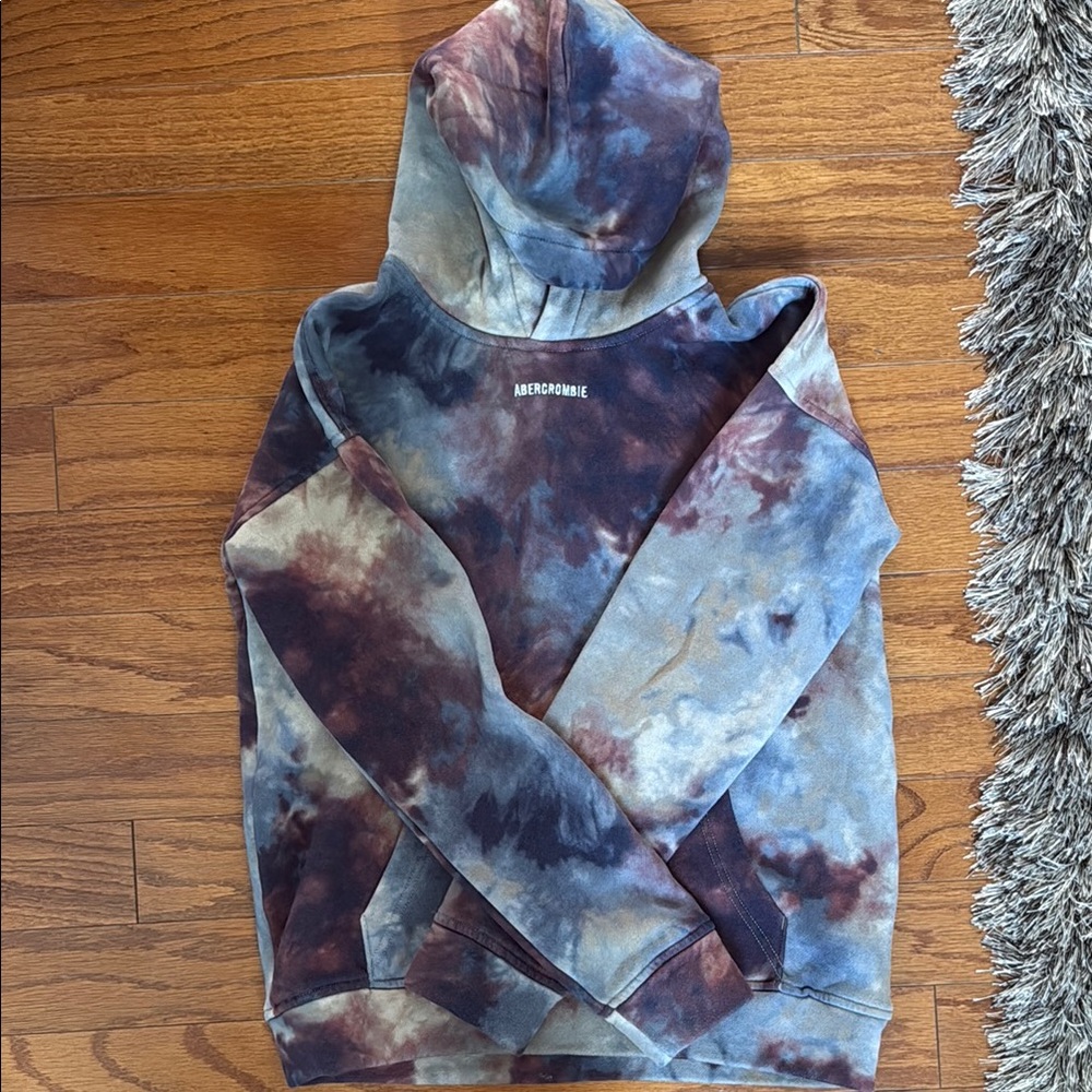 Abercrombie & Fitch Blue and Brown Sweater